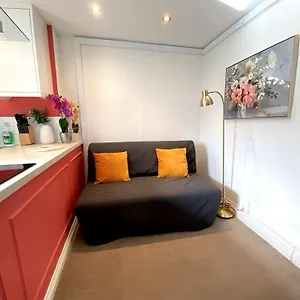 - 2br Super Flats In Apartment